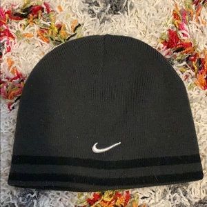 Nike vintage beanie.